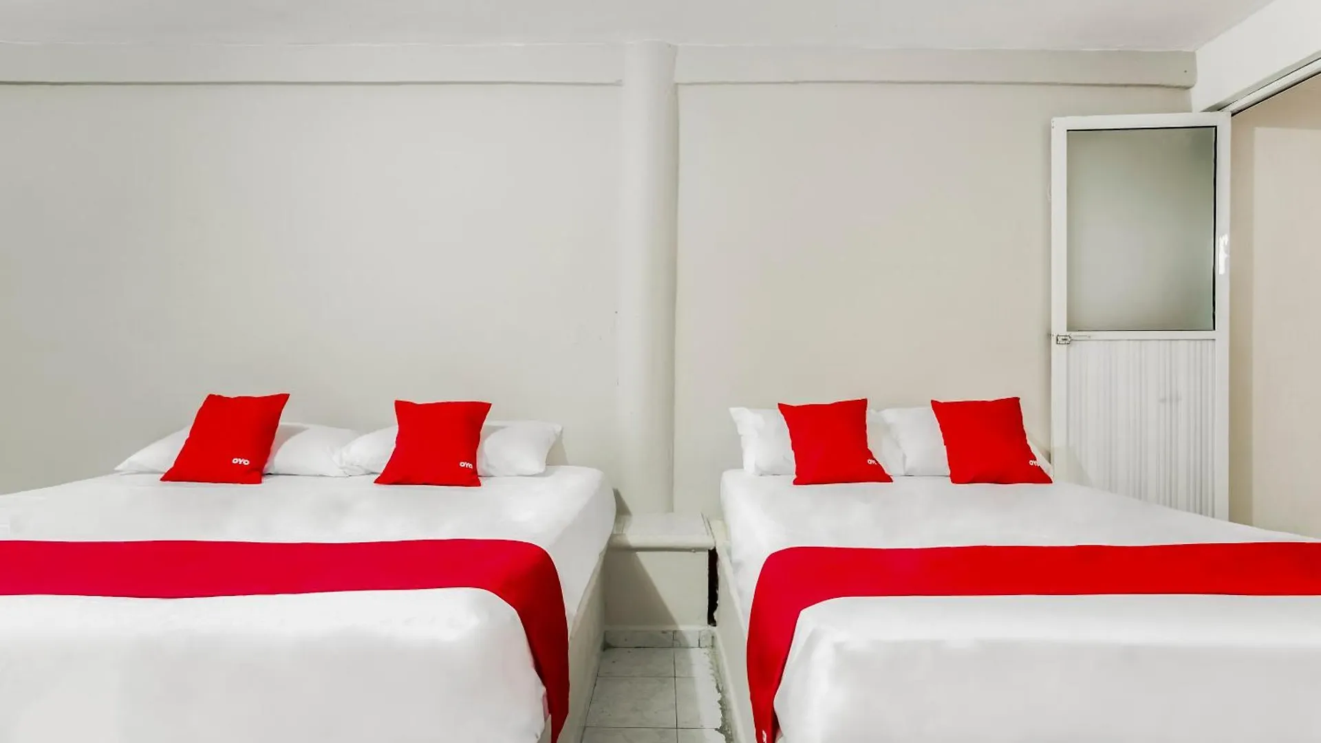 **  Oyo Hotel Jaguar Alfredo V. Bonfil المكسيك