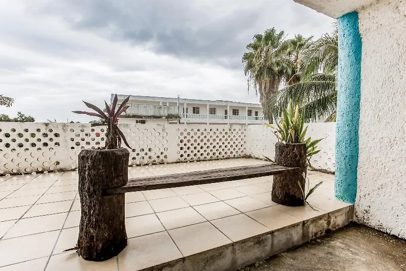 Oyo Hotel Jaguar Alfredo V. Bonfil 2*,  Μεξικό